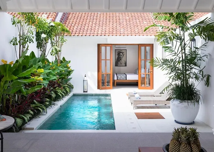 Villa Saro - Location Near Potato Head, Walk Everywhere!